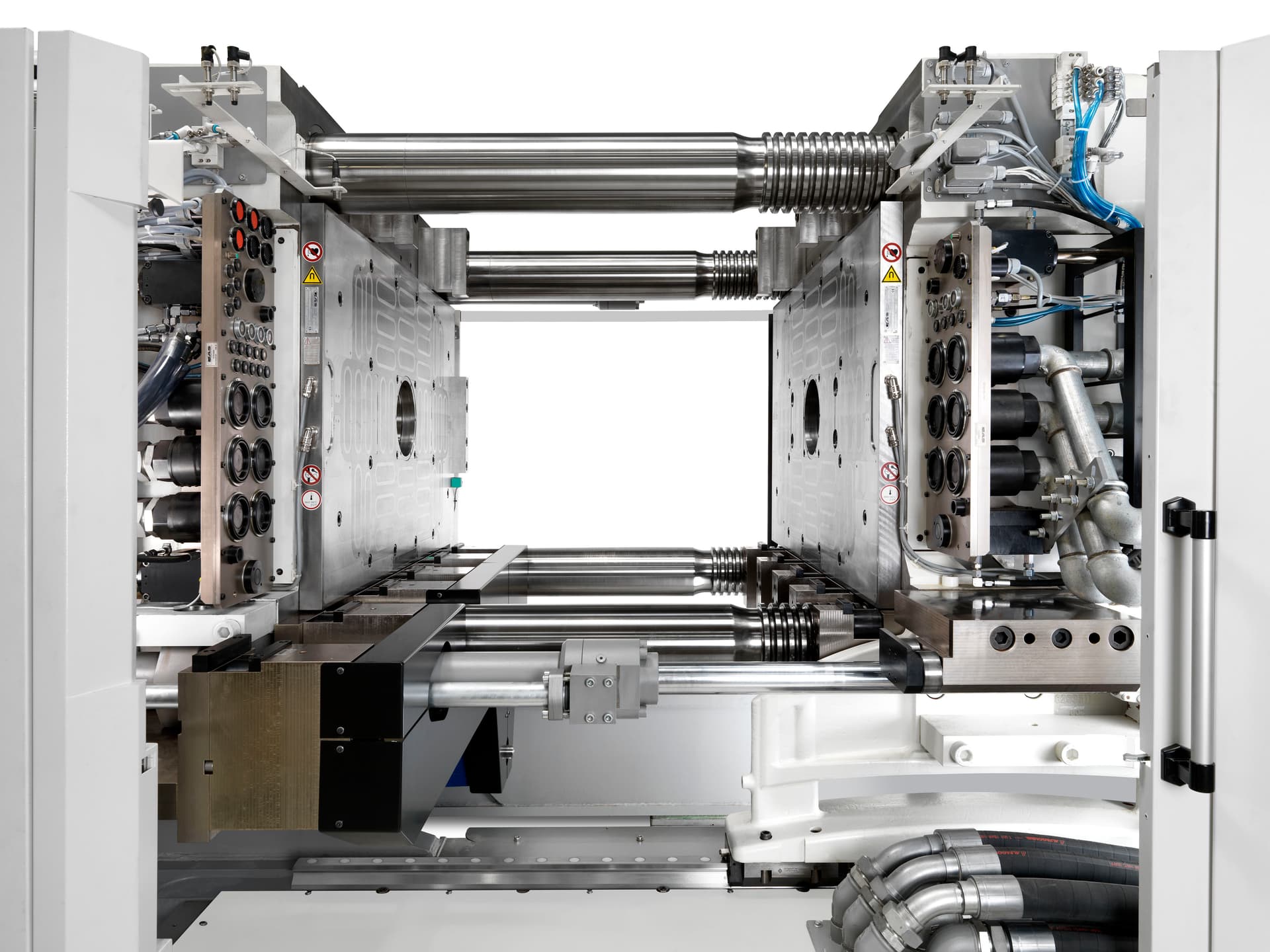EAS Pressmag LP magnetic clamping system installed on injection molding machine